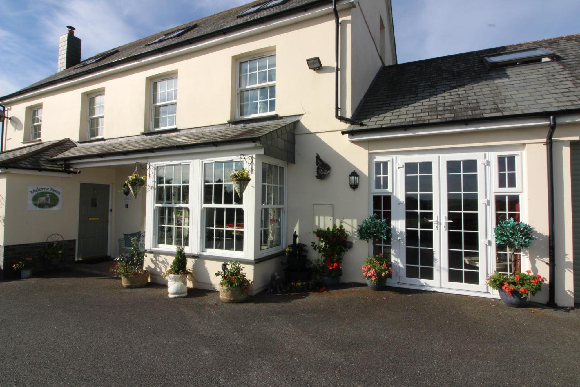 Melorne Farm Guest House 卡姆尔福德 外观 照片